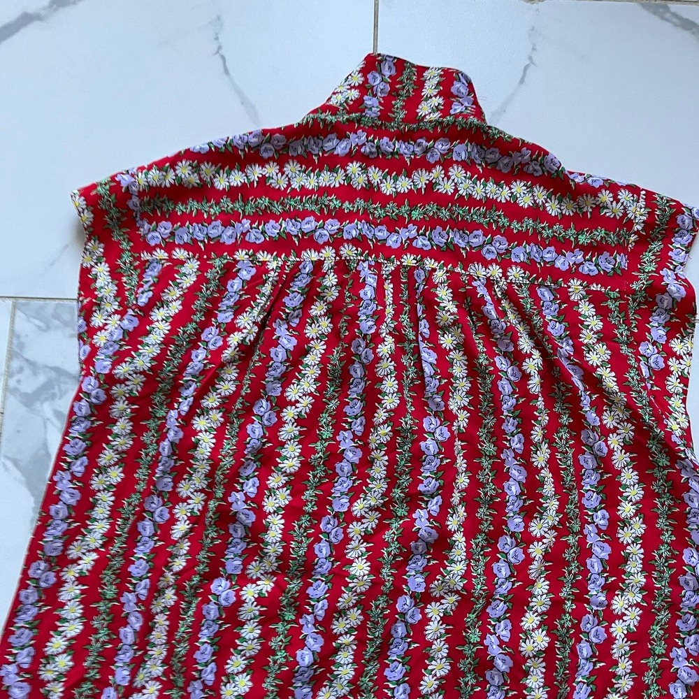 Anthropologie 49 of 52 Conversations Red Floral Blouse Medium - Picture 8 of 9